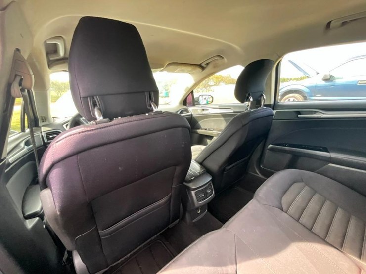 2014-ford-fusion-se-(at,-2.5l,-miles-read-170449,-image-20