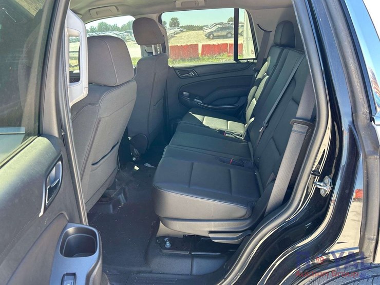 2018-chevrolet-tahoe-image-23