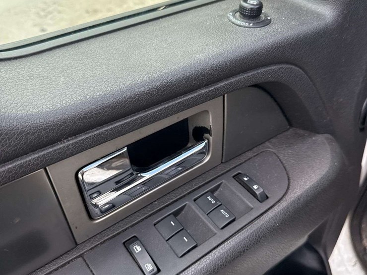 2013-ford-f150-image-24