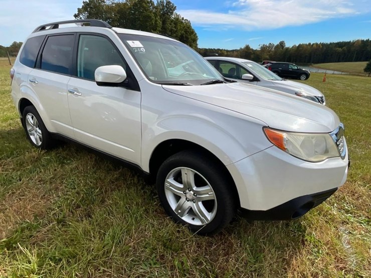 2010-subaru-forester-image-1