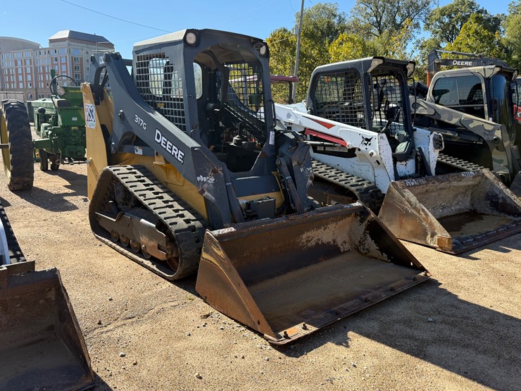 deere-317g-image-2