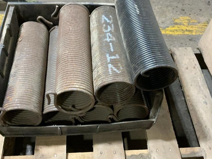 #172-•-new-electric-motors-and-overhead-door-springs-image-15