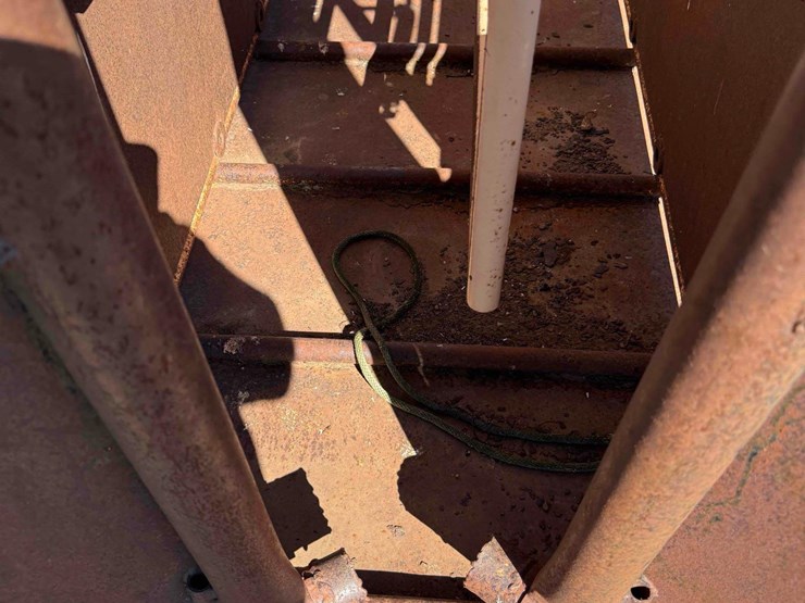 for-most-livestock-chute-image-5