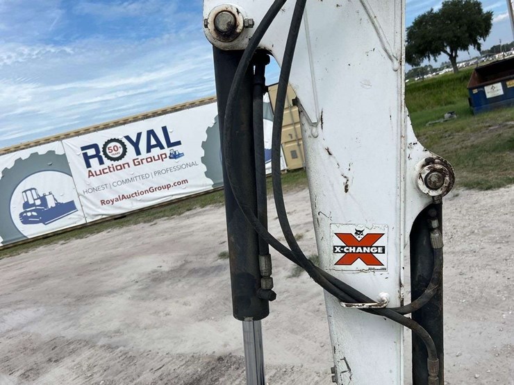 2019-bobcat-e32i-image-15