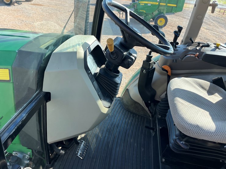 2017-john-deere-5100e-image-13