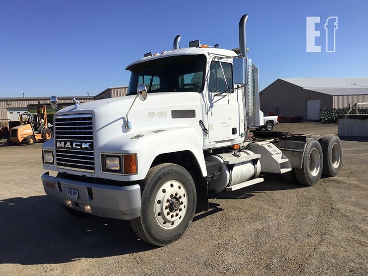 1996-mack-ch613-image-2