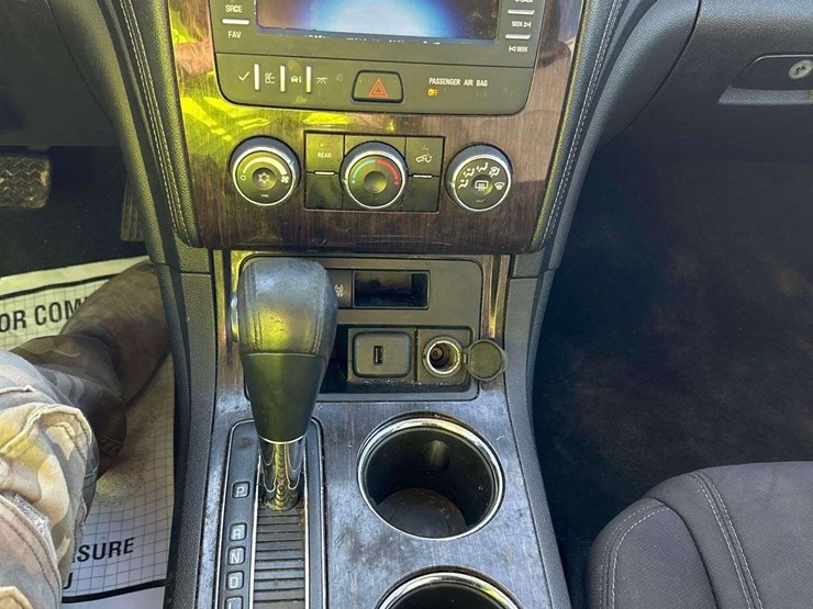 2016-chevrolet-traverse-image-17