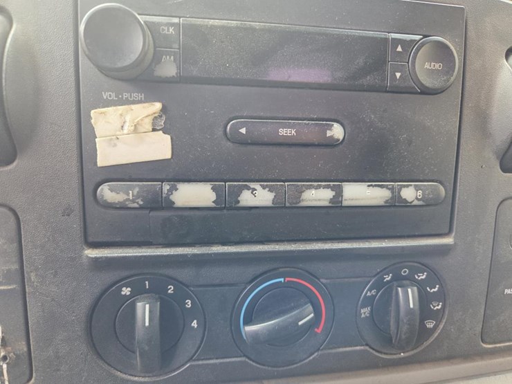 2005-ford-f550-xl-image-62