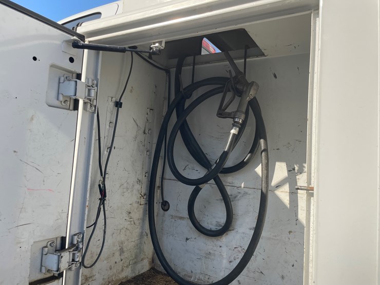 #1007-•-2017-chevy-3500-diesel-utility-truck,-(has-title)-image-25