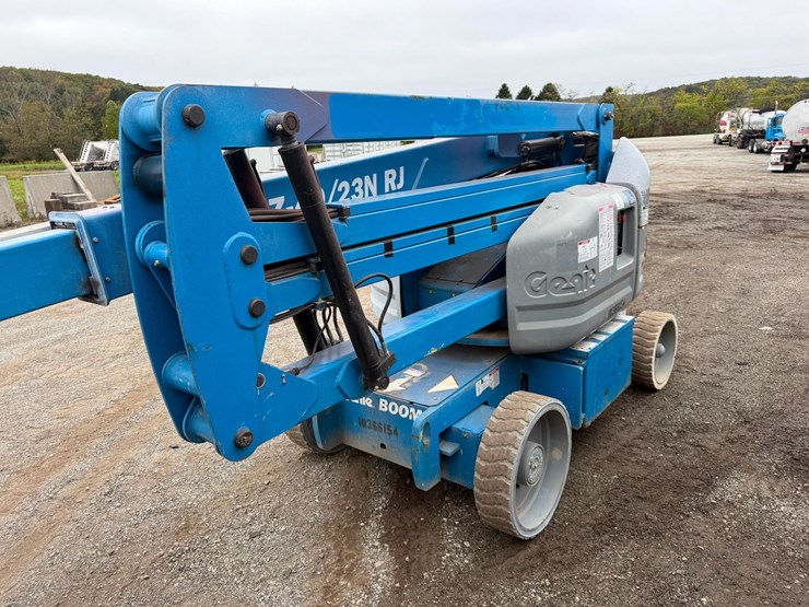 2015-genie-z40/23n-rj-image-6