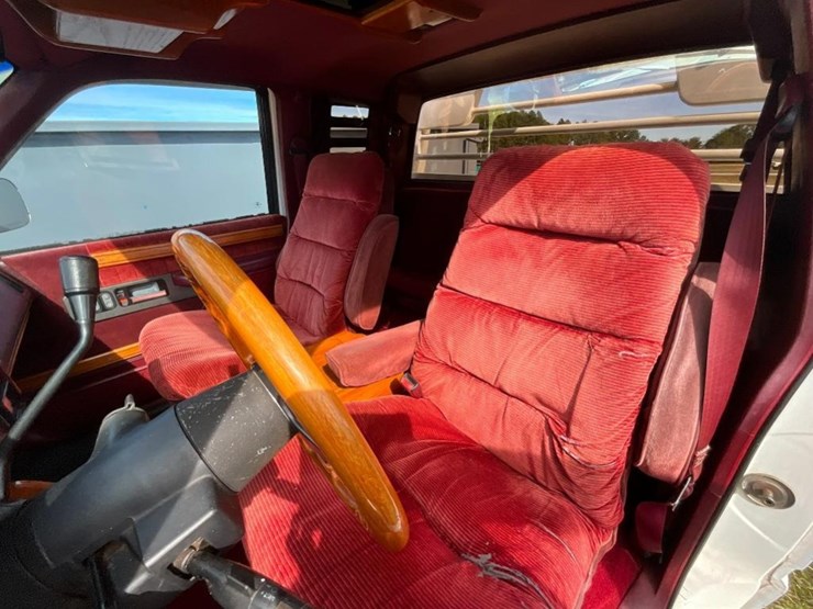 1992-chevrolet-3500-image-13