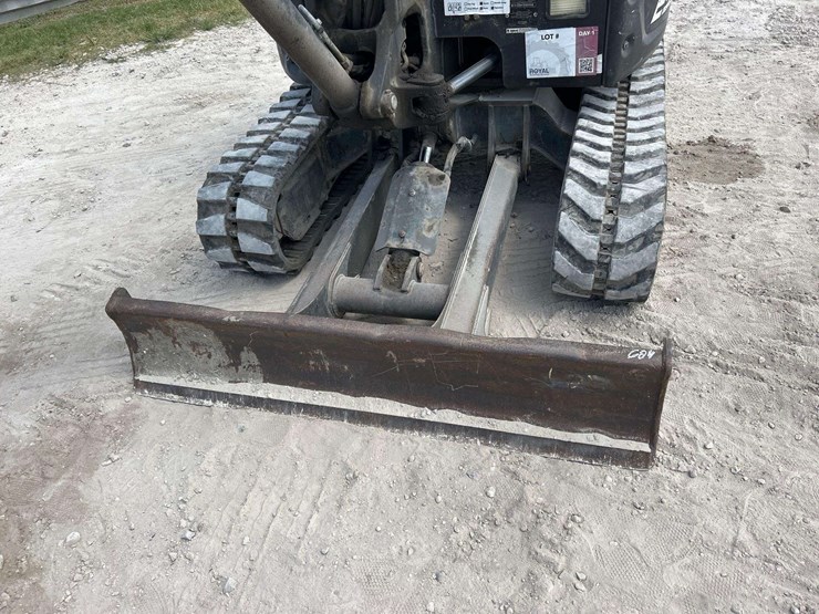 2019-bobcat-e32i-image-16