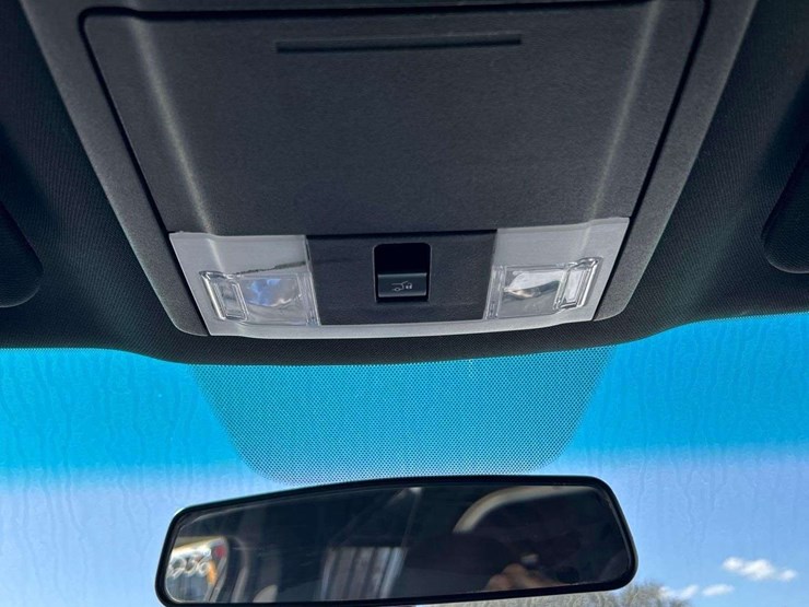 2016-ford-explorer-image-18