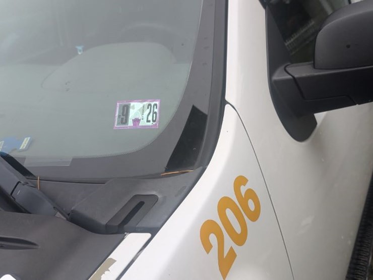 2013-chevrolet-silverado-image-21