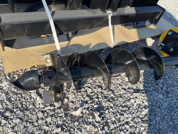 future-skid-steer-auger-w/-8---12-&-16-in-bits-image-5