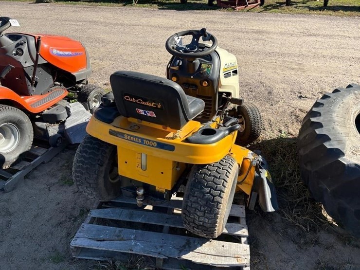 cub-cadet-lt1045-image-5