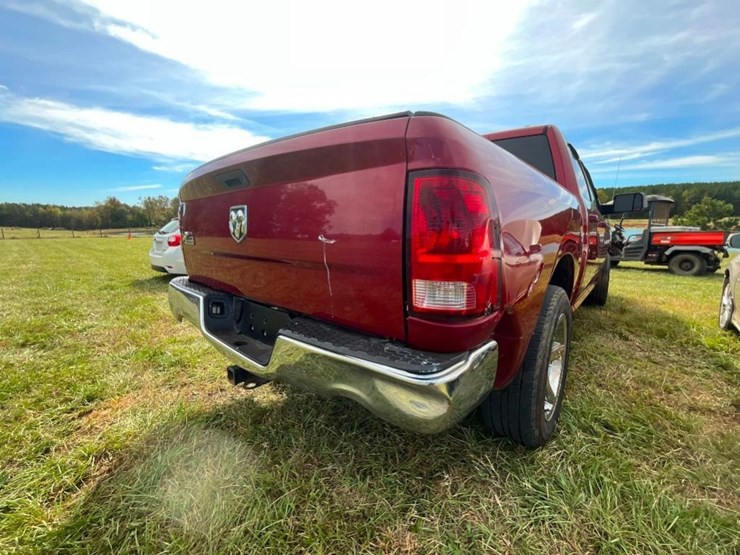 2012-dodge-ram-1500-image-13