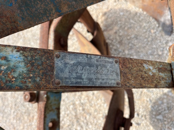 #t13629-•-ferguson-plow-image-4