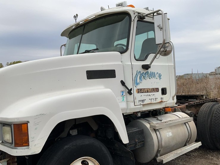 2004-mack-chn613-image-44