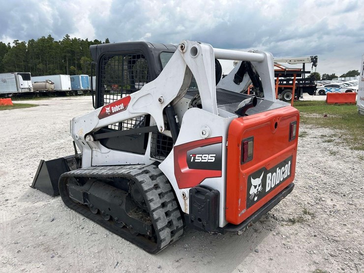 2020-bobcat-t595-image-4
