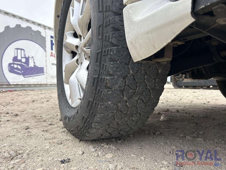 2012-infiniti-qx56-image-30