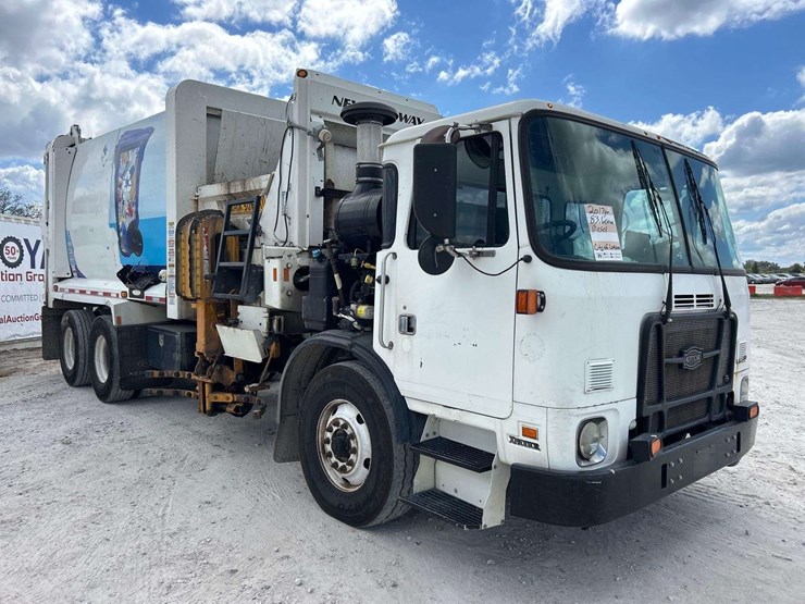 2017-autocar-xpeditor-image-2