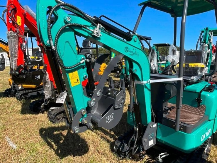 unused-cfg-qk16r-mini-excavator-(rato-15hp-bkt-image-2