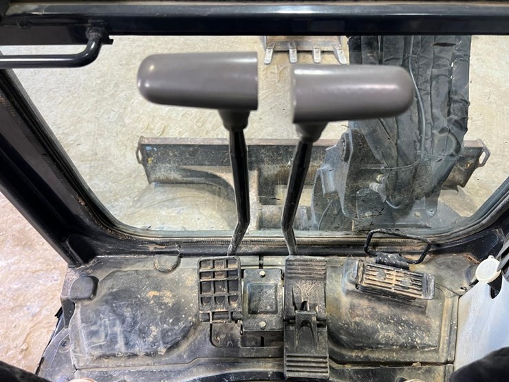 2015-deere-35g-image-33