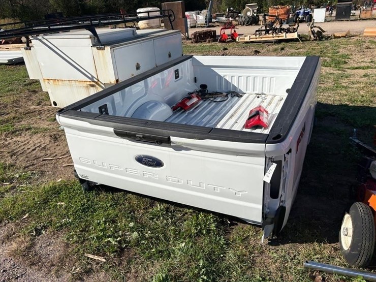 2024-ford-f350-image-2