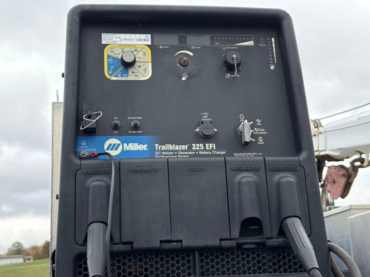 peterbilt-337-image-12