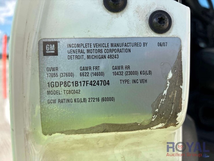 2007-gmc-c8500-altec-dl45tr-insulated-material-handling-digger-derrick-truck-image-5