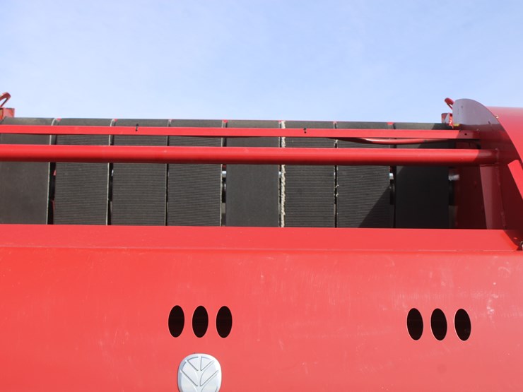 2015-new-holland-roll-belt-560-image-15