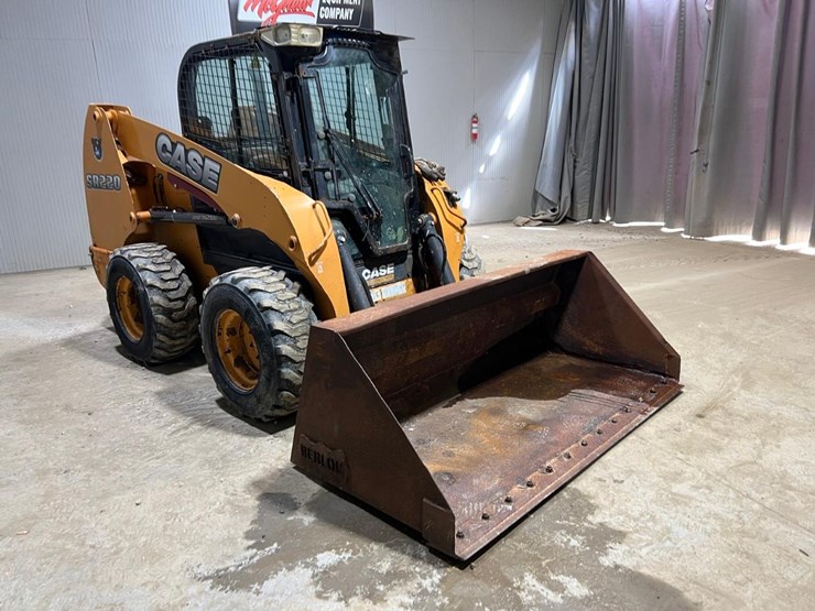 2015-case-sr220-image-7