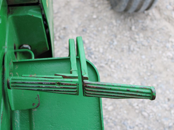 john-deere-4520-image-40