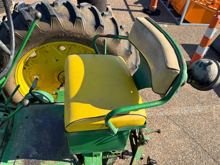 john-deere-70-image-27