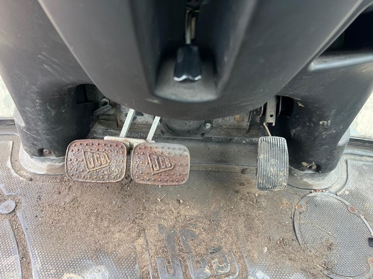 2017-jcb-3cx-image-35