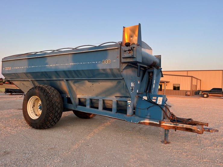 1997-kinze-840-image-5