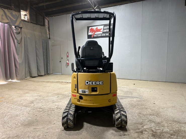 2015-deere-17g-image-4