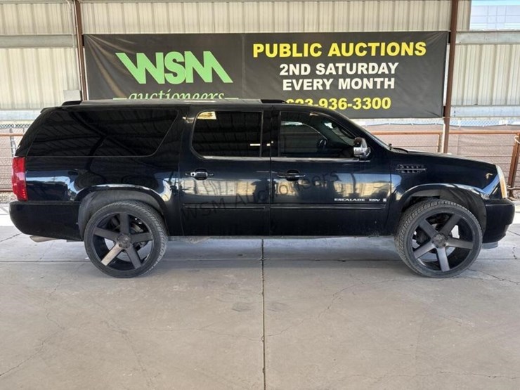 2007-cadillac-escalade-esv-image-1
