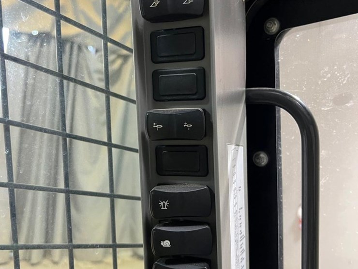 2021-case-tv620b-image-32