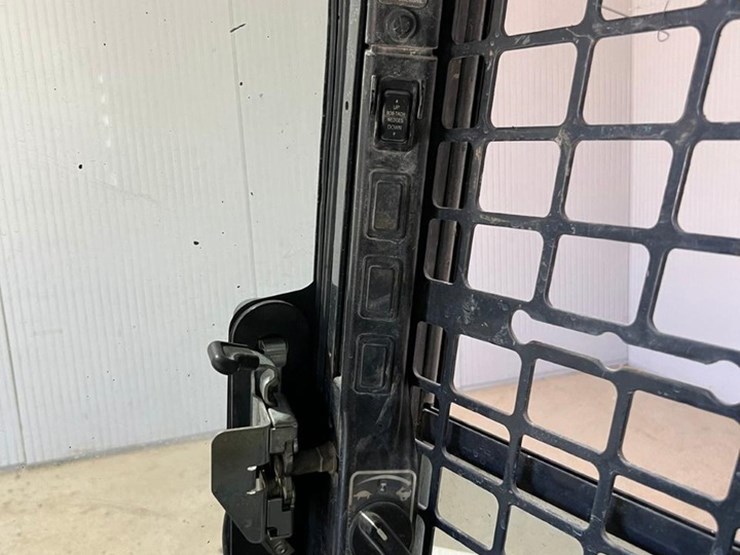 2018-bobcat-t595-image-29