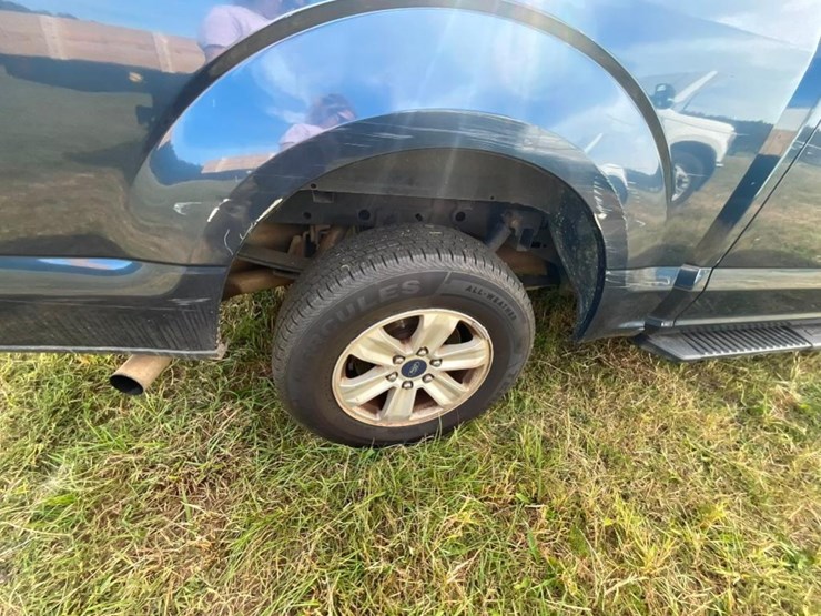 2017-ford-f150-xl-image-11