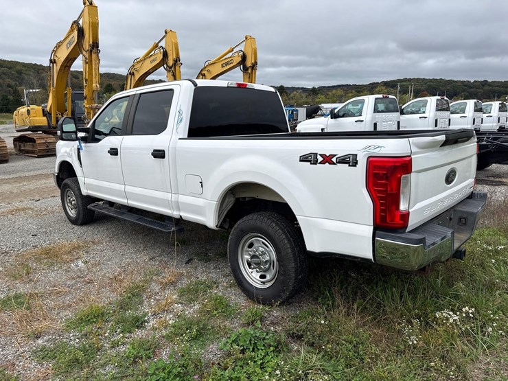 2019-ford-f350-xl-image-4