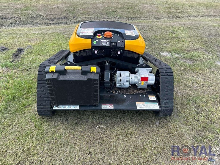 2022-mcconnel-traxx-rc28-43in.-remote-controlled-slope-mower-image-11