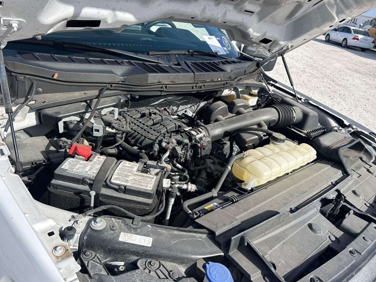 2021-ford-f150-image-8