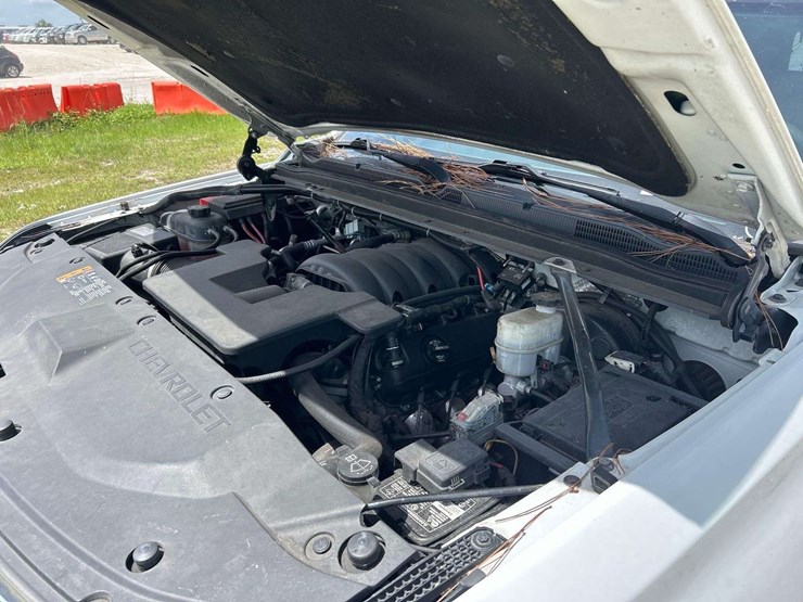 2017-chevrolet-tahoe-image-7