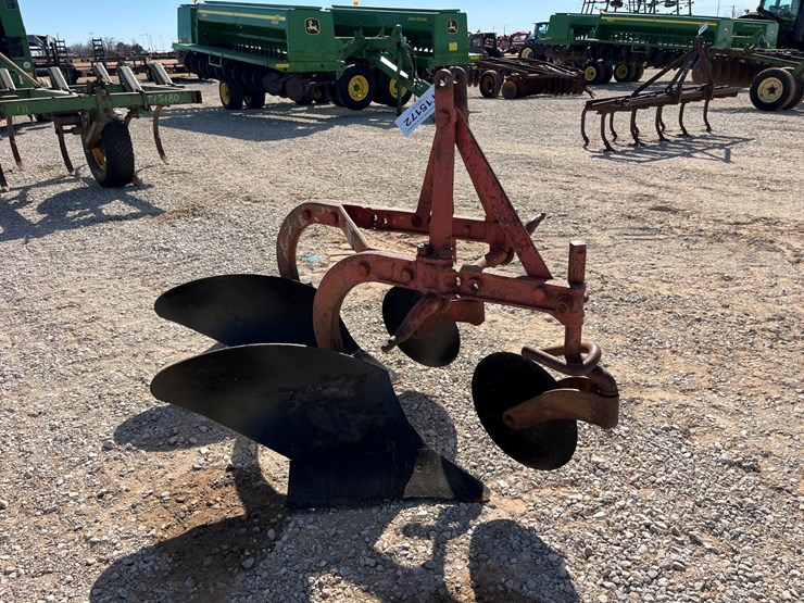 #t15172-•-ferguson-plow-image-2