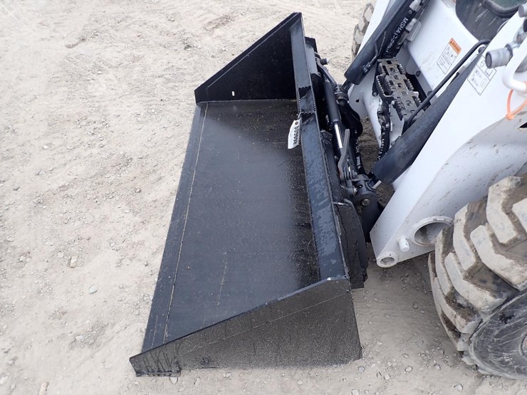 wildcat-68"-skid-steer-gp-bucket-image-5