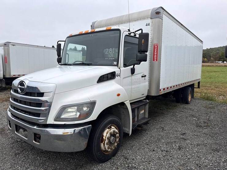 2016-hino-258-image-1