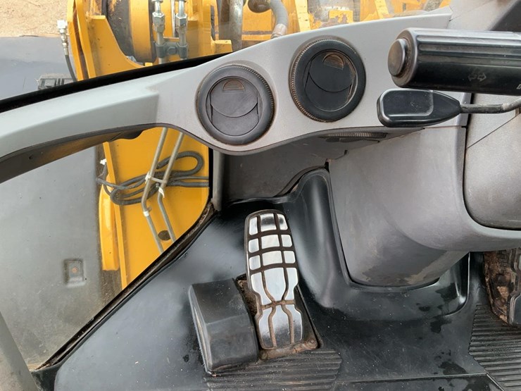 2013-caterpillar-924k-image-19